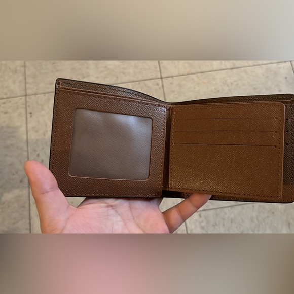 Men’s Louis Vuitton Leather Wallet/ LV Men’s Wallet - Picture 8 of 16